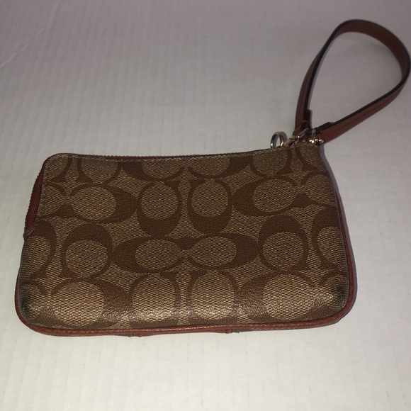 Coach Wallet Wrislet - Picture 7 of 13